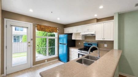 Guest Bathroom Photo of 92 758 Riverside Drive, Port Coquitlam, BC