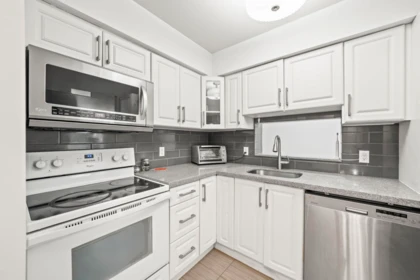 204 3883 Laurel Street, Burnaby, BC, Burnaby — Apartment/Condo for sale