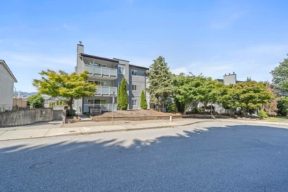 Garden / Landscaping Photo of 204 3883 Laurel Street, Burnaby, BC