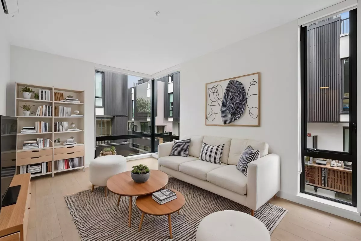 Family Room Photo of 221 2820 Nanaimo Street, Vancouver, BC