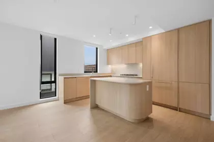 Kitchen Island Photo of 221 2820 Nanaimo Street, Vancouver, BC