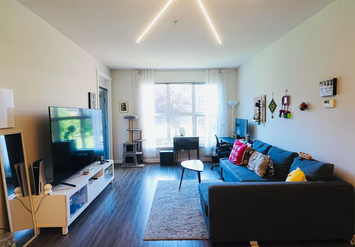 Family Room Photo of 225 9551 Alexandra Road, Richmond, BC