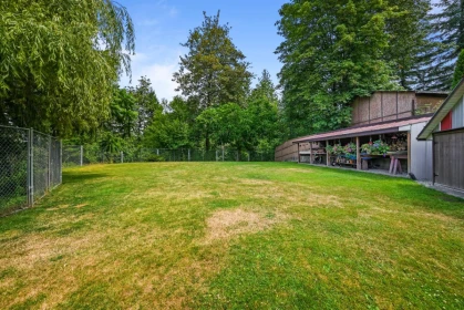 Breakfast Nook Photo of 24089 Lougheed Highway, Maple Ridge, BC