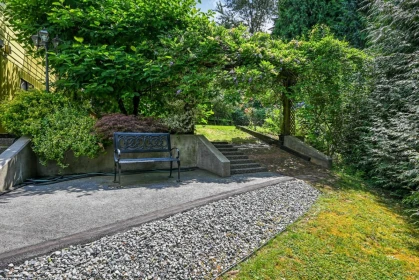 Family Room Photo of 24089 Lougheed Highway, Maple Ridge, BC