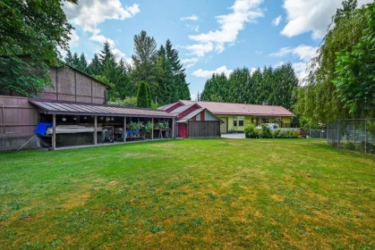 Primary Bedroom Photo of 24089 Lougheed Highway, Maple Ridge, BC