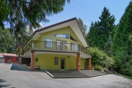 24089 Lougheed Highway, Maple Ridge, BC