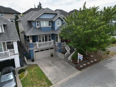 6074 163b Street, Surrey, BC, Surrey — Single Family Residence for sale