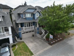 6074 163b Street, Surrey, BC