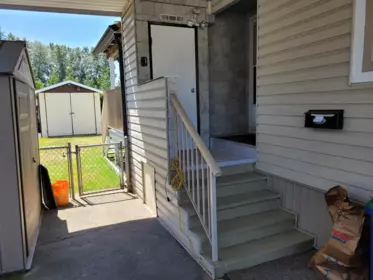 Mudroom Photo of 1 31313 Livingstone Avenue, Abbotsford, BC