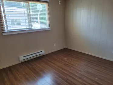 Walk-In Closet Photo of 1 31313 Livingstone Avenue, Abbotsford, BC