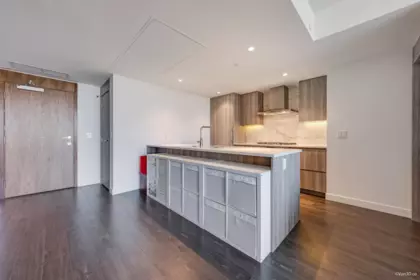 Walk-In Closet Photo of 1096 8671 Hazelbridge Way, Richmond, BC