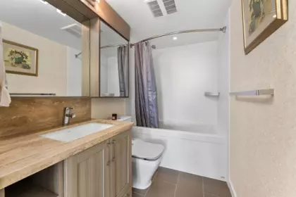 Walk-In Closet Photo of 3203 5665 Boundary Road, Vancouver, BC