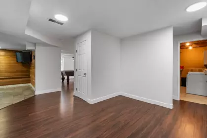 Hallway Photo of 8085 148a Street, Surrey, BC