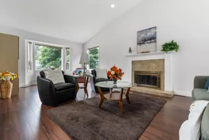 Kitchen Island Photo of 8085 148a Street, Surrey, BC