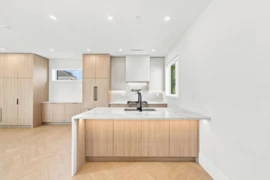 3 646 E 23rd Avenue, Vancouver, BC