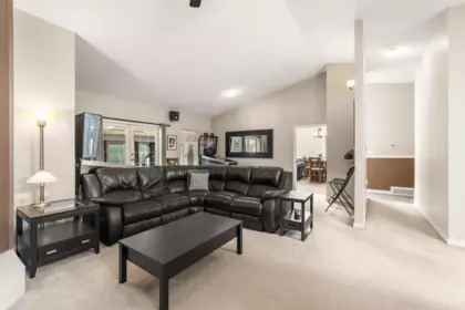 Kitchen Photo of 15430 Kilmore Close, Surrey, BC