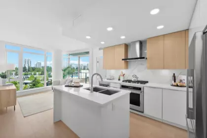 602 7683 Park Crescent, Burnaby, BC, Burnaby — Apartment/Condo for sale