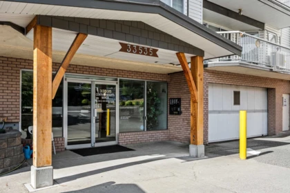 208 33535 King Road, Abbotsford, BC, Abbotsford — Apartment/Condo for sale