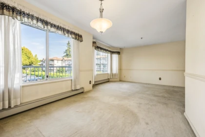 Laundry Room Photo of 208 33535 King Road, Abbotsford, BC
