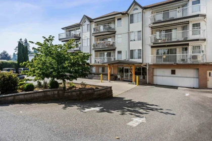 208 33535 King Road, Abbotsford, BC, Abbotsford — Apartment/Condo for sale