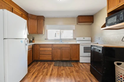 Primary Bedroom Photo of 944 3rd Avenue, Hope, BC