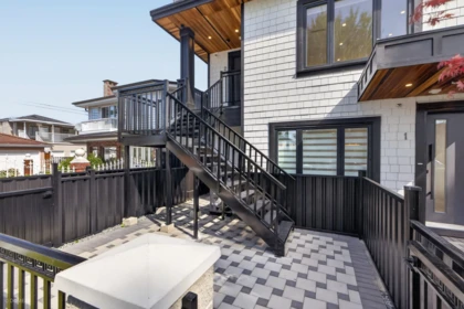 2 2035 51st Street, Vancouver, BC, Vancouver — Half Duplex for sale