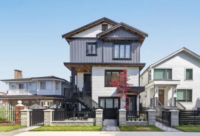 2 2035 51st Street, Vancouver, BC, Vancouver — Half Duplex for sale