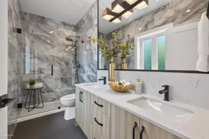 Hallway Photo of 2 2035 51st Street, Vancouver, BC