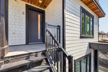 2 2035 51st Street, Vancouver, BC, Vancouver — Half Duplex for sale