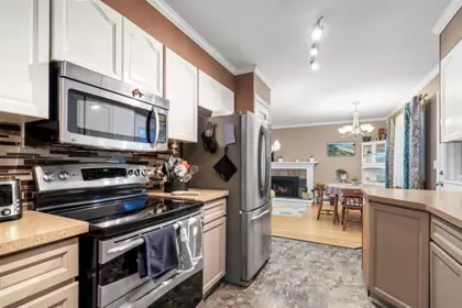 Kitchen Island Photo of 8668 Coventry Place, Chilliwack, BC