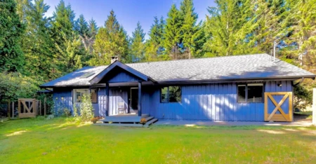 1302 Adams Road, Bowen Island, BC, Bowen Island — Single Family Residence for sale