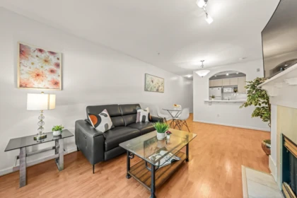 205 5900 Dover Crescent, Richmond, BC, Richmond — Apartment/Condo for sale