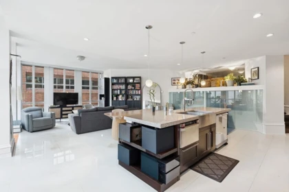 Kitchen Island Photo of 402 1102 Hornby Street, Vancouver, BC