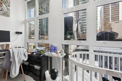 Powder Room Photo of 402 1102 Hornby Street, Vancouver, BC