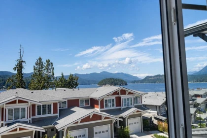 5902 Beachgate Lane, Sechelt, BC, Sechelt — Townhouse for sale