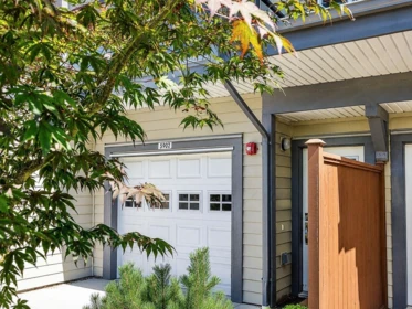 5902 Beachgate Lane, Sechelt, BC, Sechelt — Townhouse for sale