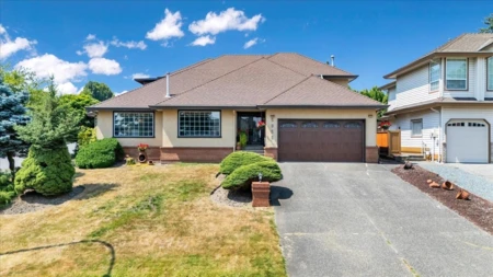 5955 189a Street, Surrey, BC, Surrey — Single Family Residence for sale