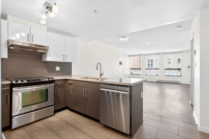 Family Room Photo of 406 14 Begbie Street, New Westminster, BC