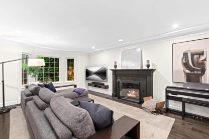 Breakfast Nook Photo of 13877 32 Avenue, Surrey, BC