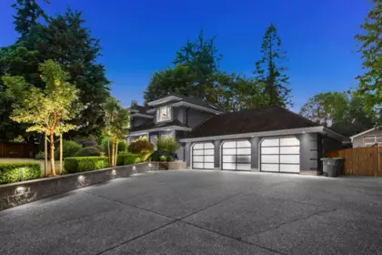 Community Amenities Photo (Clubhouse) of 13877 32 Avenue, Surrey, BC