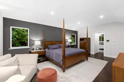 Hallway Photo of 13877 32 Avenue, Surrey, BC