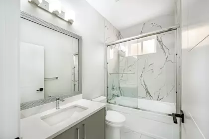 Primary Bathroom Photo of 14711 62a Avenue, Surrey, BC