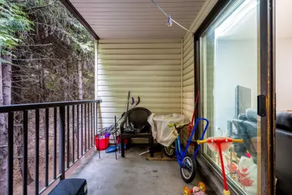 Hallway Photo of 209 15238 100 Avenue, Surrey, BC