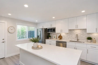 Kitchen Island Photo of 10531 Anahim Drive, Richmond, BC