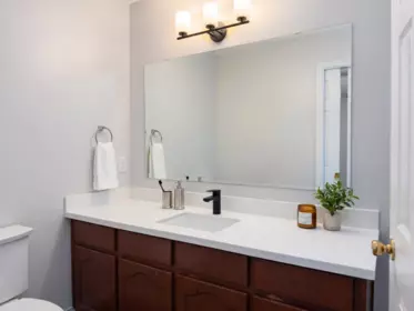 Hallway Photo of 11411 Wellington Crescent, Surrey, BC