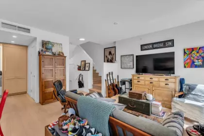 Breakfast Nook Photo of 104 15165 Thrift Avenue, Surrey, BC