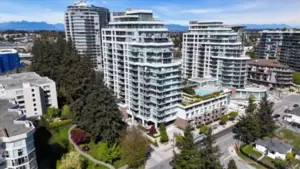 104 15165 Thrift Avenue, Surrey, BC