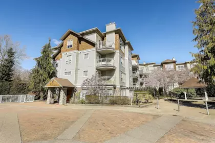 204 10188 155 Street, Surrey, BC, Surrey — Apartment/Condo for sale