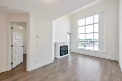 Family Room Photo of 413 30515 Cardinal Avenue, Abbotsford, BC
