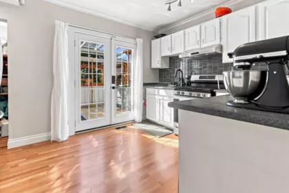 Kitchen Photo of 2764 Dundas Street, Vancouver, BC